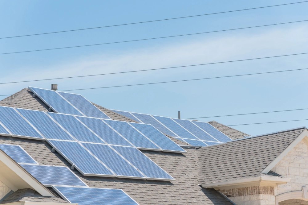 What are the Benefits of Adding a Solar Battery to My Home in Round Rock?